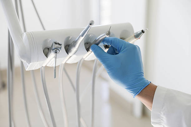 Professional Tooth Extraction technician working in Centerville, UT
